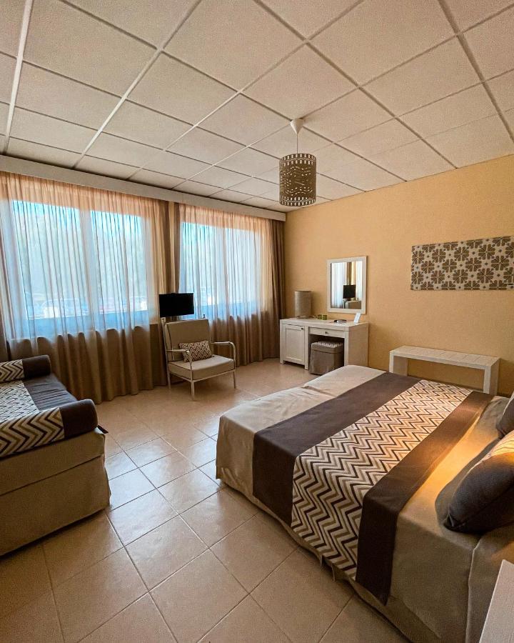 Hotel Lido Beach Phg โอริสตาโน ภายนอก รูปภาพ